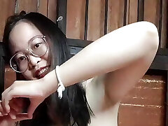 Asian girl show bum and pussy