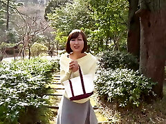 ASIAN Chinese PORN HOT MILF GETS A DILDO FUCK AFTER