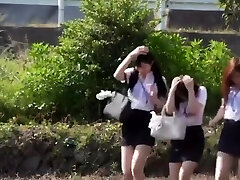 [T28-572] A Dripping Moist Office Lady Takes Shelter From The Rain