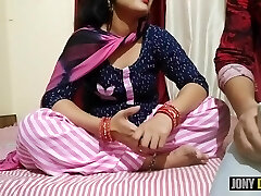 горячая индийская жена-шлюха трахается со служанкой магазина мужа у себя дома, запретный роман со степаном