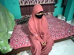 Hijab girl hotel apartment sex eyeing Taboo mylf porn on his tablet - Hijab Banglarbabi