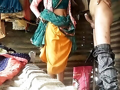 indem sie den freund von ehemann's zu hause anrufen