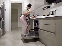 My dick got stiff when I saw my stepmother's big arse.