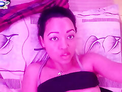 saturn squirt, cyan und pink mit behaarter muschimasturbation, mit muschicreme