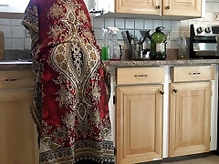 Punjabi bhabi ke moonh mein moot diya blowjob money-shot