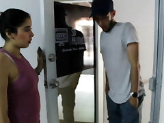 Hefty ass stepmom is fucked by her stepson's best homie - Porn in Spanish