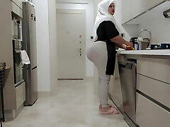 meine stiefmutter mit dem dicken arsch wollte meinen schwanz lecken