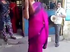 indian nakedness in public