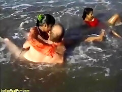 indian sex fuck-fest on the beach