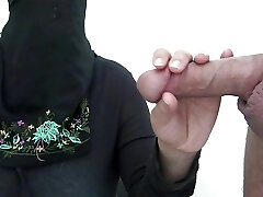 Iraqi Wife Cheating With Big Weenie