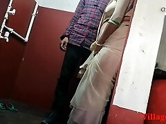 villaggio moglie cazzo in bagno sesso (video ufficiale di villagesex91 )