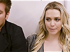 Mia Malkova - Stunning Stunner Knows How To Handle