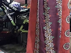 sasur ne bahu ko chusna sikhaya