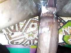 она трахала меня, пока не кончила в мою черную киску