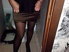 Russian Sexy teacher was doing a lesson and wanted to pee, the student began to sight on in the restroom, and then tongued and took out massive playthings (film one, Alina Tumanova)
