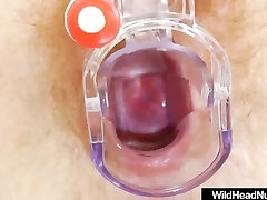 Infirmière Granny jouer avec sa vieille chatte
