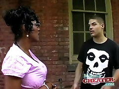 Incredible Pass Mamma's A Cheater