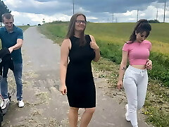 Dating On The Street Ended With A Pussy Total Of Sperm For Cougar