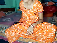 Indian bengali pinki .ajj bete ne rubber lagake maa ko choda bahut jor jor se.