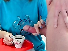 Old lady handjob jizm in coffee food fetish