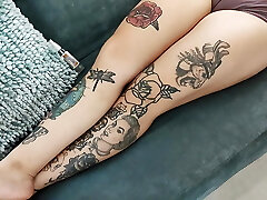 Latina with a big vag lets herself be touched very sensual