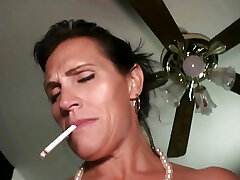 Cougar MILF Teacher Gives Extra Credit to Student
