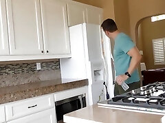 Cadey Mercury Had No Idea Her Stepdadz Cock Was So Phat Till It Was In Her