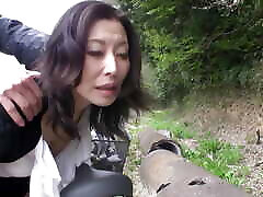 Mature rare video son mom outdoor bottomless bicycle riding and sex