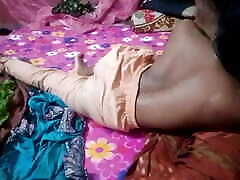 Bangladeshi sexy Alpona bhabi enjoy see thru webcam with her lover.