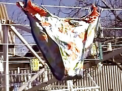 une allemande sexy se fait défoncer sur ses filets de pêche noirs