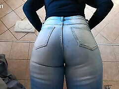 Try skinny jeans.The Stepsister Big ass struggles to fit her booty inside her jeans