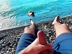 Skinny big ass bitti bbw Sucks off a Big Dick of a Stranger Jerking off on a Public Beach