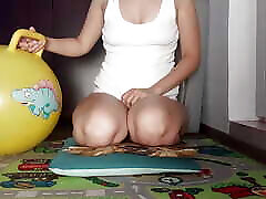 Sexy latina yoga pussy hair, big tits, big nipples. Hot mom yoga big ass, hairy pussy.