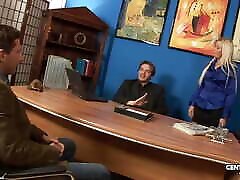 意大利的故事这些华丽的荡妇渴望被真正的螺栓性交的秘密！