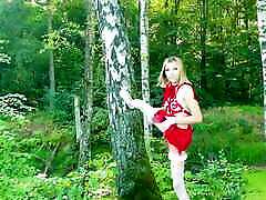 Little Red Riding Hood&039;s Adventure in the Forest - Pussy Destruction - Deep Throat