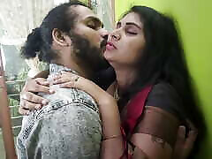 Saree romance part 1 Long lip lock, Vaishnavy and Sharun Raj hot saree long lip lock romance, Mallu couple hot kiss romance Saree romance part 1 Long lip lock, Vaishnavy and Sharun Raj hot saree long lip lock romance, Mallu couple hot kiss romance