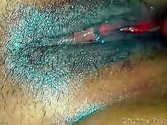 une grosse femme au foyer asiatique trouve que l&39;énorme bite de son beau-fils a bon goût et s & 39; adapte presque à sa chatte éjacule rouge