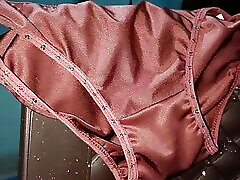 I applied oil on my luggage and massaged it.