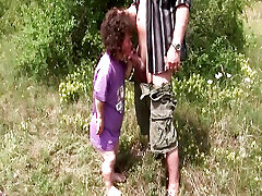 vilaines salopes allemandes midget se faisant baiser dans la nature