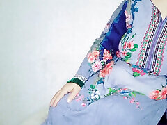 He sucked the flies and removed the water from the phudi.