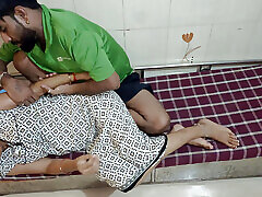 देसी देवर ने glamour sex riska eren को मसाज कर के बाहर पेला