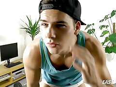 Straight hot hunk holly hendix anal gets handjob his huge dick