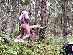 زن و شوهر در تلاش برای شلیک یک ویدئو پورنو در خارج از منزل