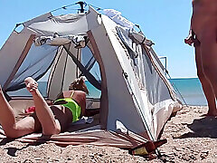 On the beach, a stranger cummed on my face