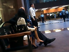 Candid Asian Business japan sex hoy Feet Shoeplay Dangling in Pumps