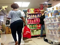 Bbw indian big hips sexy in blue leggings.