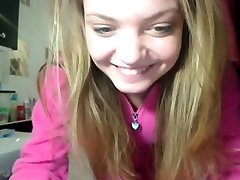 Teen amateur girl take lick cutie boobs on webcam