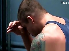 Muscle Boy Tricked 01