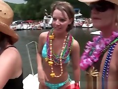 Party teens spreading pussy and porn 3gp free xxxnx videos in public