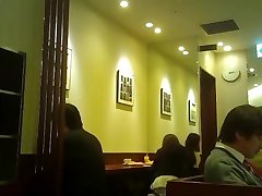 Japanese xxx xrusos toilet biraz alet sakso sikerken in restaurant 66